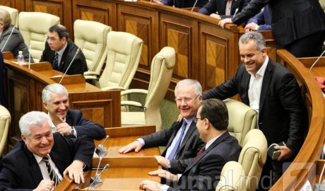 Эксперты утверждают, что после ареста Филата Плахотнюк сосредоточил в своих руках всю власть.