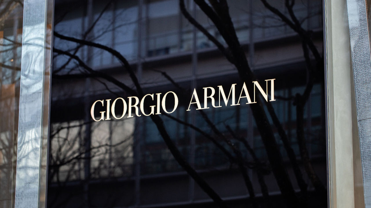 Armani заподозрили в эксплуатации нелегальных мигрантов.