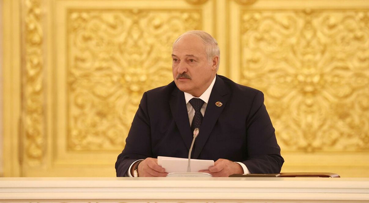 Лукашенко утвердил порядок лишения гражданства Беларуси за "экстремизм".