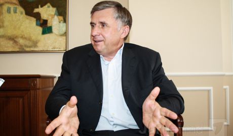 Ex-premierul RM aminteşte, în context, despre scandalul de anul trecut, când Guvernul Republicii Moldova a blocat încercarea Băncii Europene pentru Reconstrucţie şi Dezvoltare de a-şi majora pachetul de acţiuni de la Victoriabank.