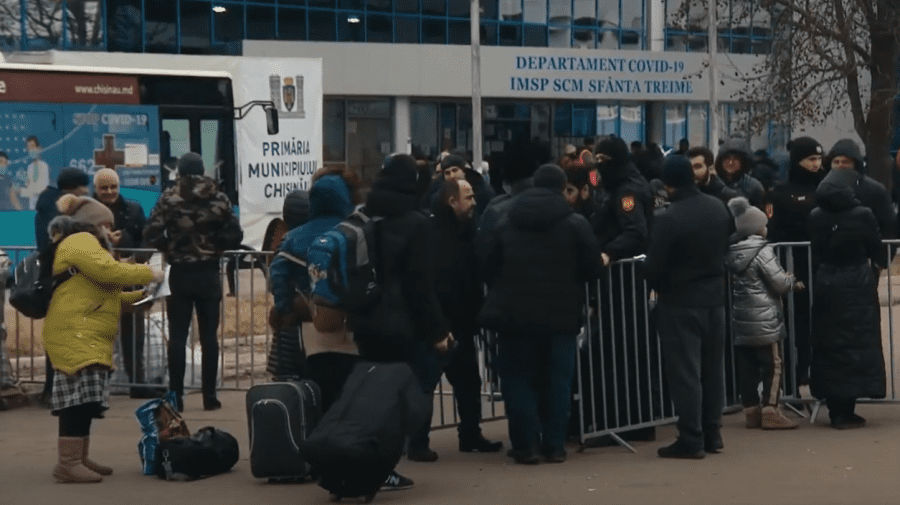 Чебан опубликовал видео о том, как Кишинев помогал украинским беженцам.