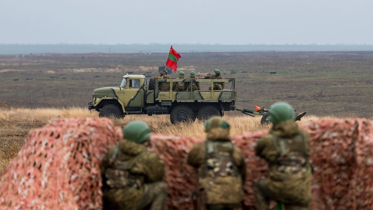 Российские военные переоборудовали в Тирасполе автодром и танкодром.
