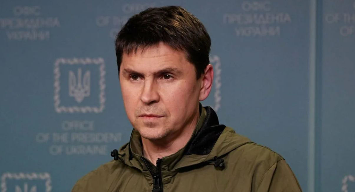 Подоляк призвал Европу закрыть небо над Украиной из-за России.