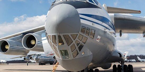 Самолет ВКС России с медицинским оборудованием вылетел в США.