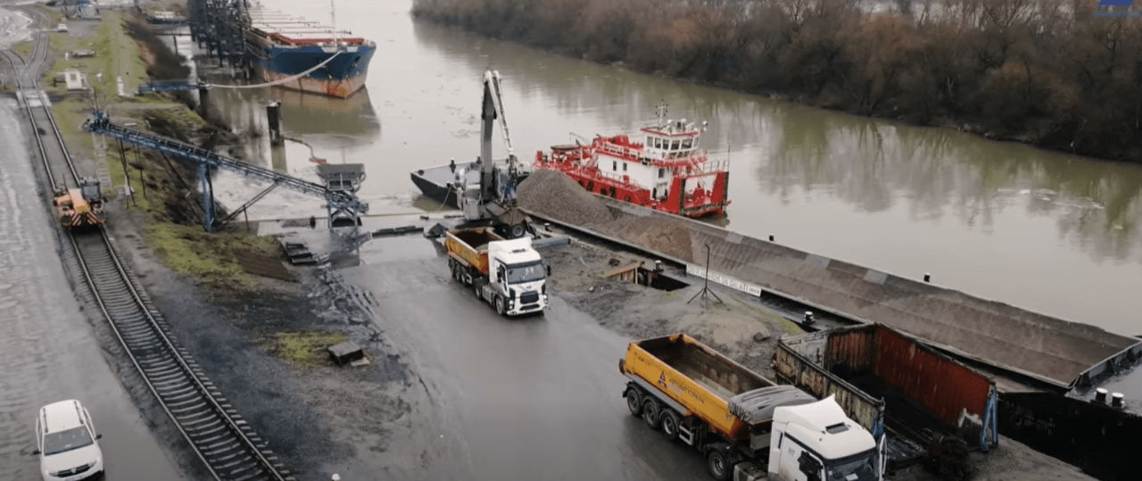 O companie ucraineană a început repararea unui tronson al drumului R34 din sudul Moldovei.