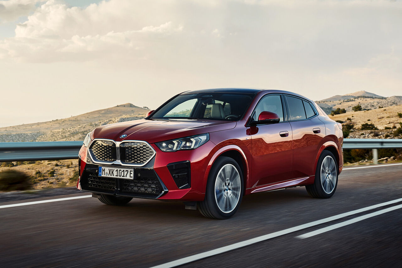 BMW представила новое поколение кросс-купе X2.
