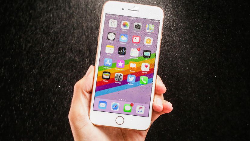 В Париже начали расследовать намеренное замедление iPhone.