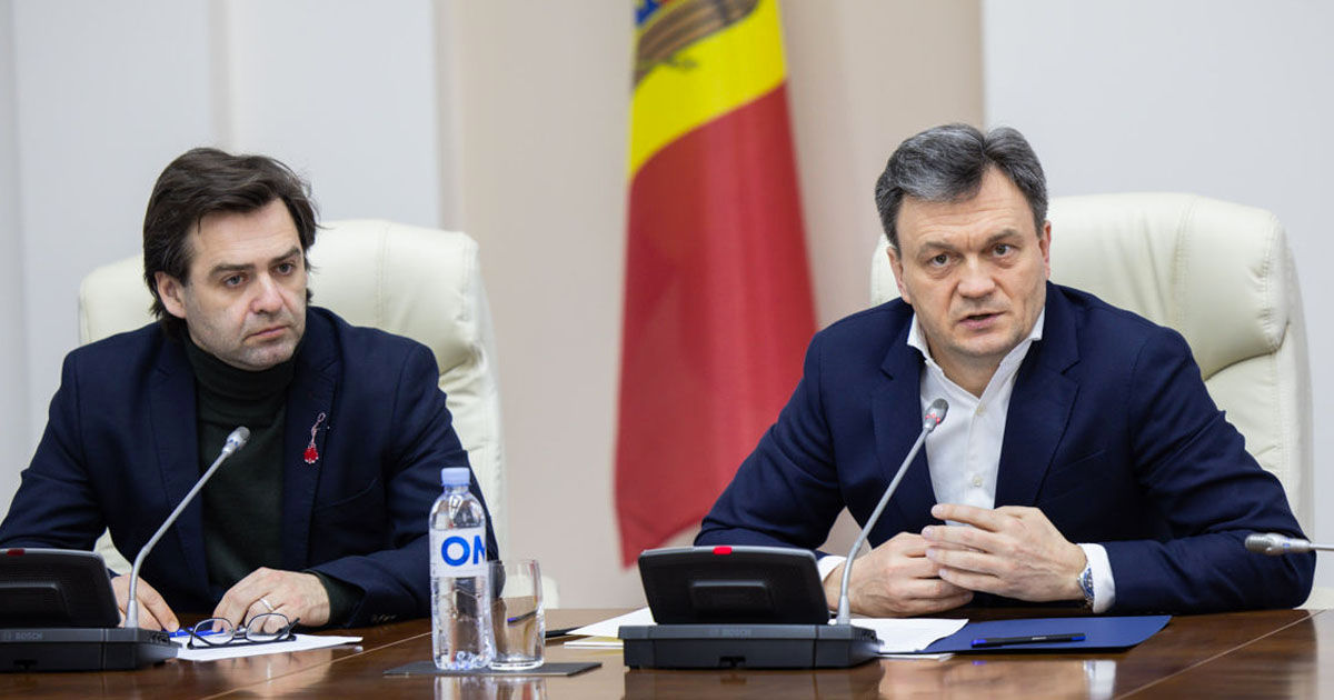 Opoziția contestă la Curtea Constituțională legalitatea noilor funcții ale lui Recean și Popescu.