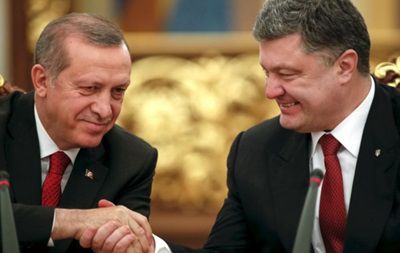 Турция при необходимости направит самолет для тушения пожара, заявил президент. Фото: Reuters