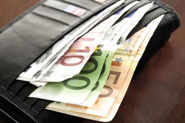 Un moldovean a găsit un portofel cu o mie de euro. Foto: gandul.info