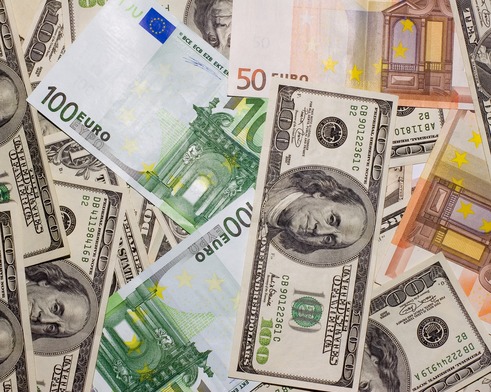 După ce au fost secătuite din cauza fraudei bancare, rezervele valutare ale Băncii Naţionale sunt în creştere. Foto: independent.md