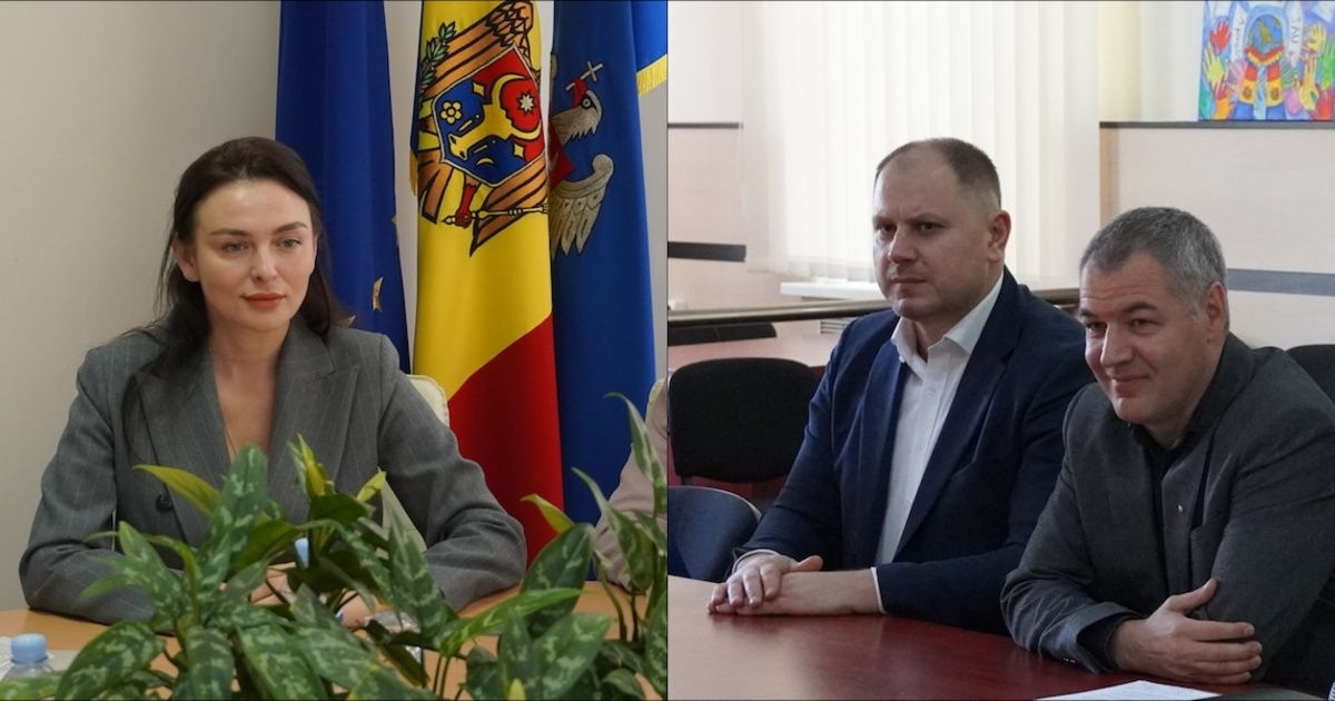 Две инициативные группы представили подписные листы в ЦИК.