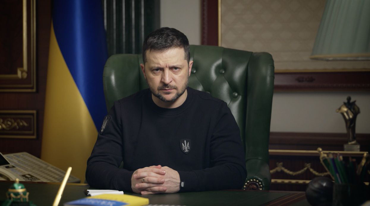 Зеленский: Ситуация под Бахмутом и Угледаром остается чрезвычайно острой.