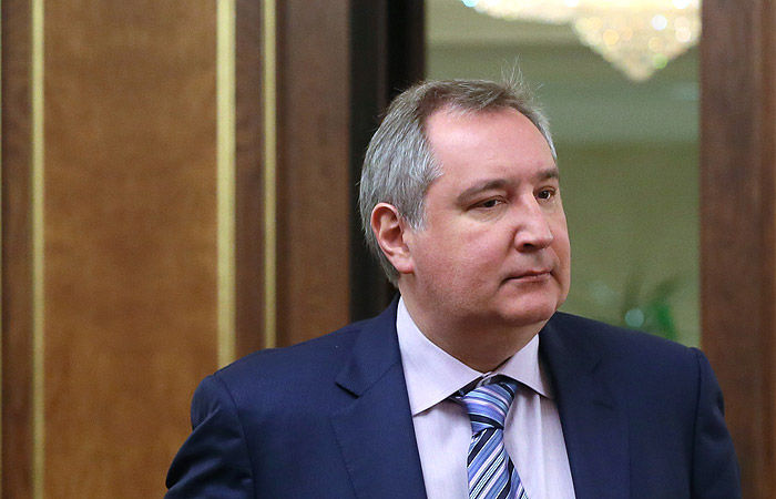 Накануне Венгрия и Румыния не пустили самолет с российской делегацией на борту в свое воздушное пространство.