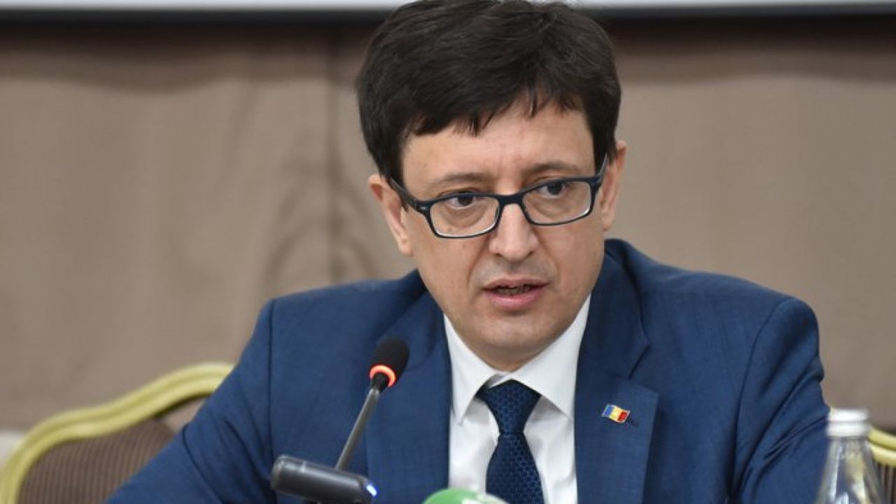 Министр финансов Октавиан Армашу.