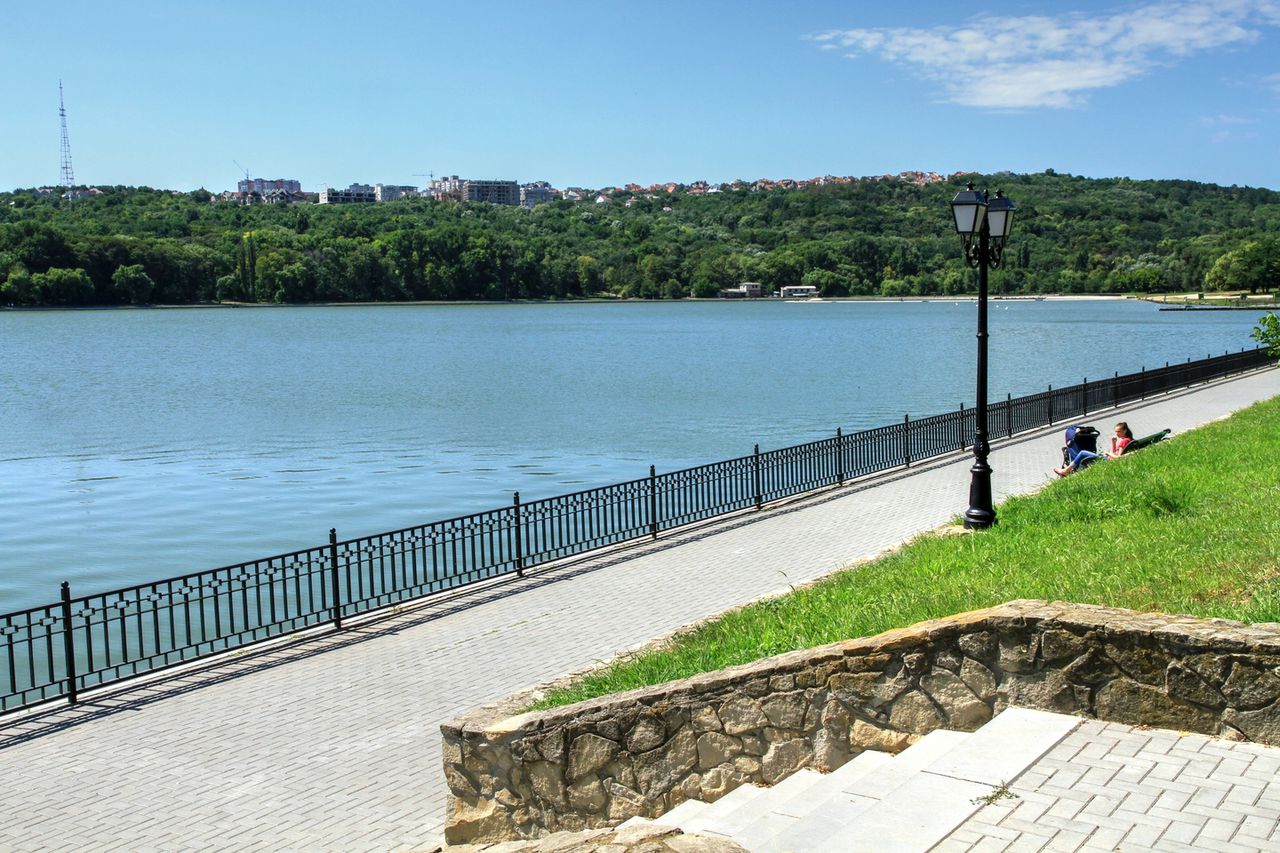 Sânge rece şi multă adrenalină. Ce s-a organizat în parcul Valea Morilor. Foto: Wikimedia Commons
