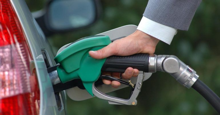 В настоящее время взносы на регулирование взимаются как при импорте нефтепродуктов, так и при их последующей продаже. Фото: bizlaw.md.