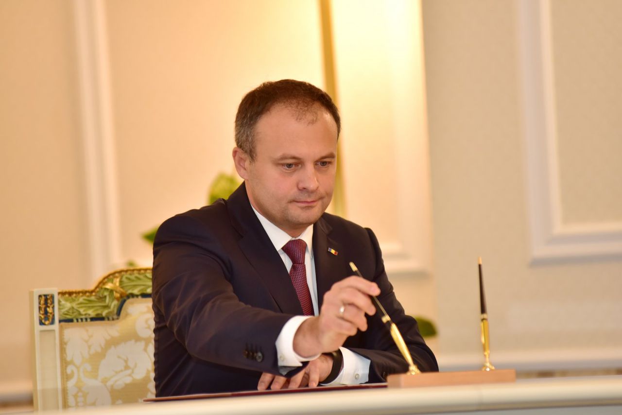 Спикер парламента Андриан Канду.