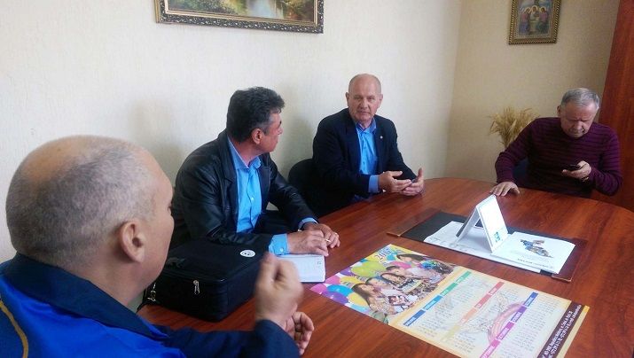Профсоюзные инспекторы проводят проверки условий труда по всей стране.