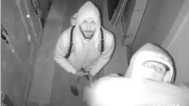 В Нью-Йорке в канун Нового года воры украли из магазина драгоценности на $6 млн.
