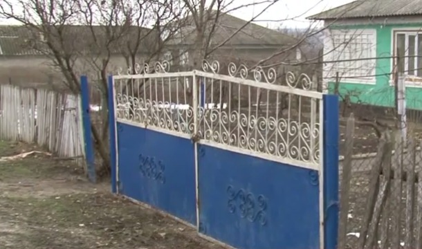 При чем калиточные воры наведались даже туда, где не живут девушки на выданье. 