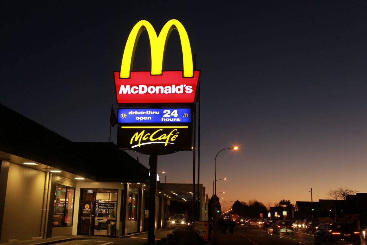 В McDonald's резко возросла прибыль в ресторанах по всему миру.