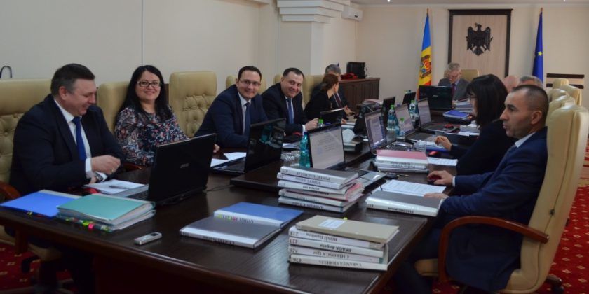 Высший совет магистратуры возобновит работу 2 октября.