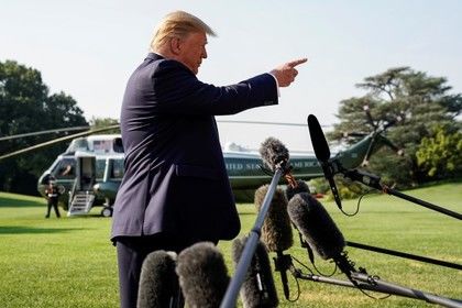 Трамп пригрозил ответить на предупреждения об опасностях в США.