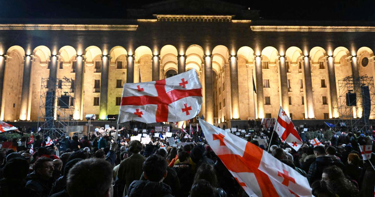 Georgia intenționează să interzică protestele spontane în apropierea instituțiilor de stat.