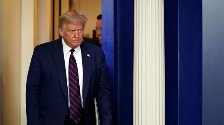 Умер брат президента США Роберт Трамп.