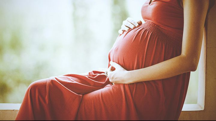 O elevă din clasa a opta a unei şcoli din raionul Drochia este în a patra lună de sarcină. Fata spune că tatăl copilului ar fi un coleg din clasa a noua.