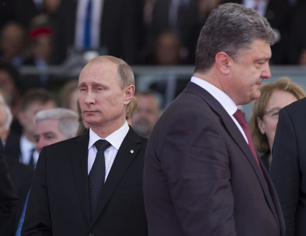 Президент России Владимир Путин и президент Украины Пётр Порошенко.