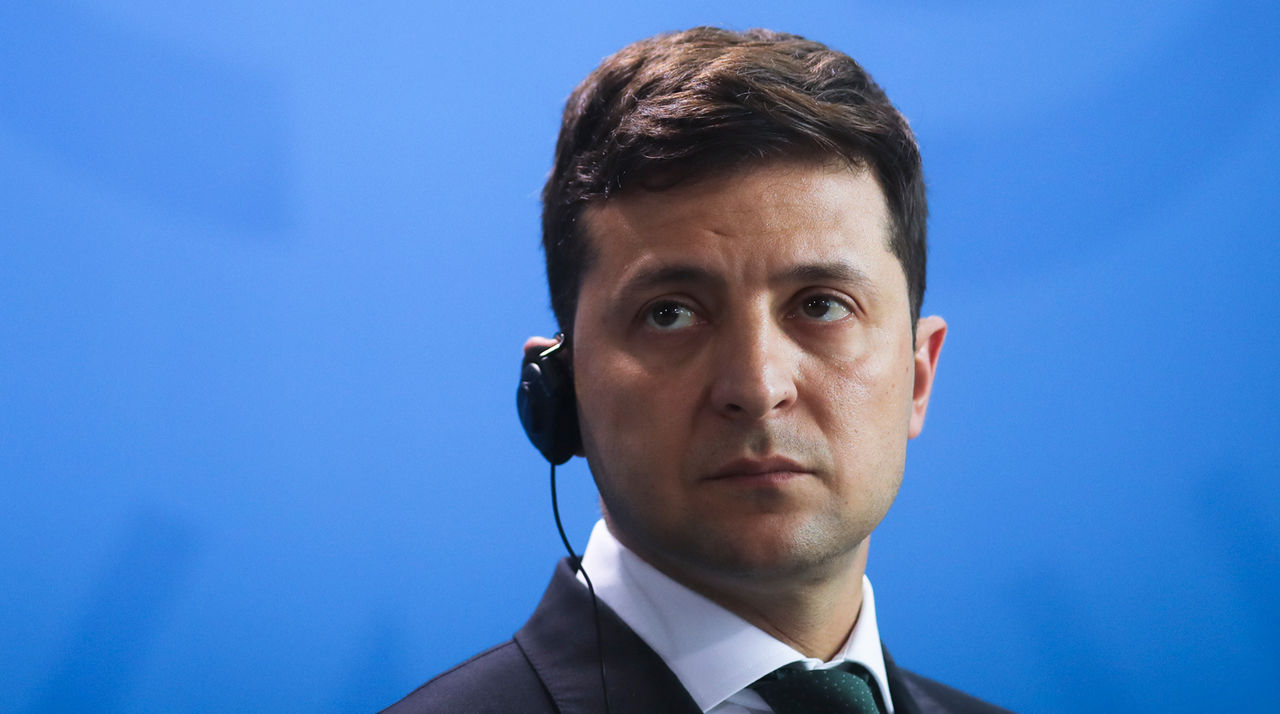 Оппозиция Украины инициирует импичмент Зеленскому.