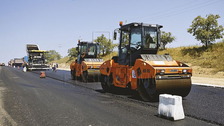Banca Mondială este gata să-i ofere ţării noastre 55 de milioane de dolaripentru reabilitarea drumurilor locale.