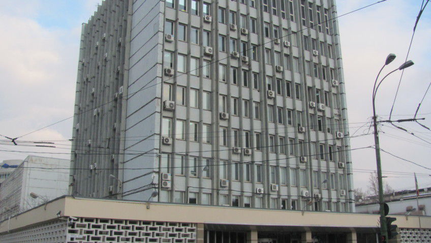 Banca de Economii, Banca Socială şi Unibank au fost devalizate de echivalentul a 1 miliard dolari SUA. Foto: moldova24.info