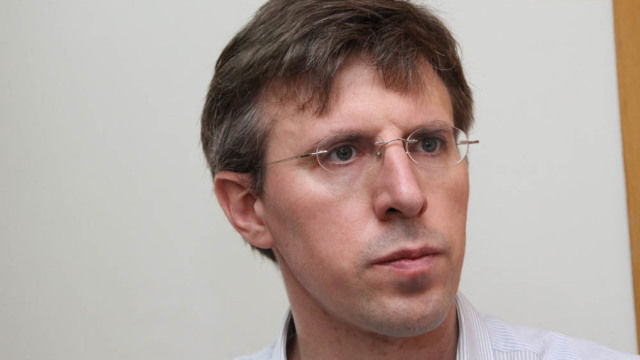 Новый мандат на арест истекает 13 августа.