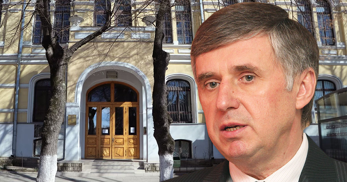 Экс-премьер Ион Стурза прокомментировал ситуацию Бессарабской митрополии. Коллаж Point.md.