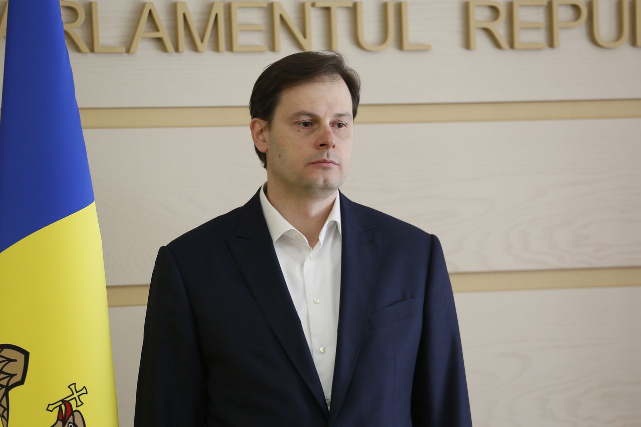 Ex-deputatul Chiril Lucinschi a fost reţinut, cu puţin timp în urmă, în dosarul fraudelor de la BEM, Banca Socială şi Unibank. Foto: Tribuna.md
