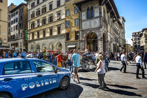 Italia: Cadavrul unui bărbat, găsit fără mâini și fără cap