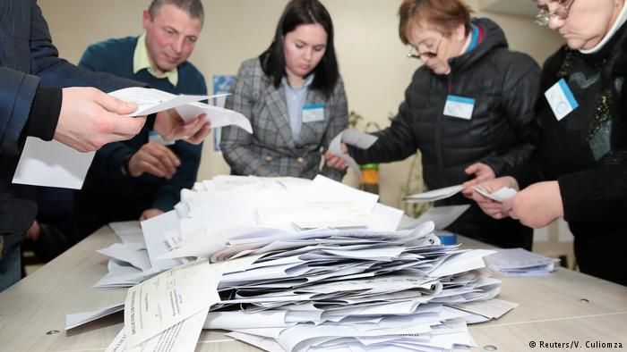 В парламентских выборах в Молдове приняли участия менее 50% имеющих право голоса.