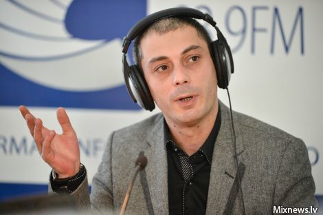 Радиоведущий Армен Гаспарян.