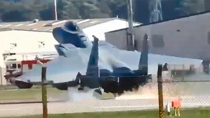 Опубликовано видео жесткой посадки F-15.