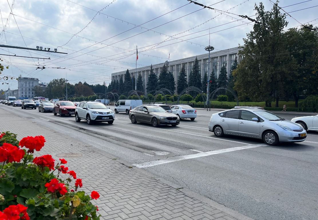 В центре столицы частично будет приостановлено движение транспорта. Фото: aif.md