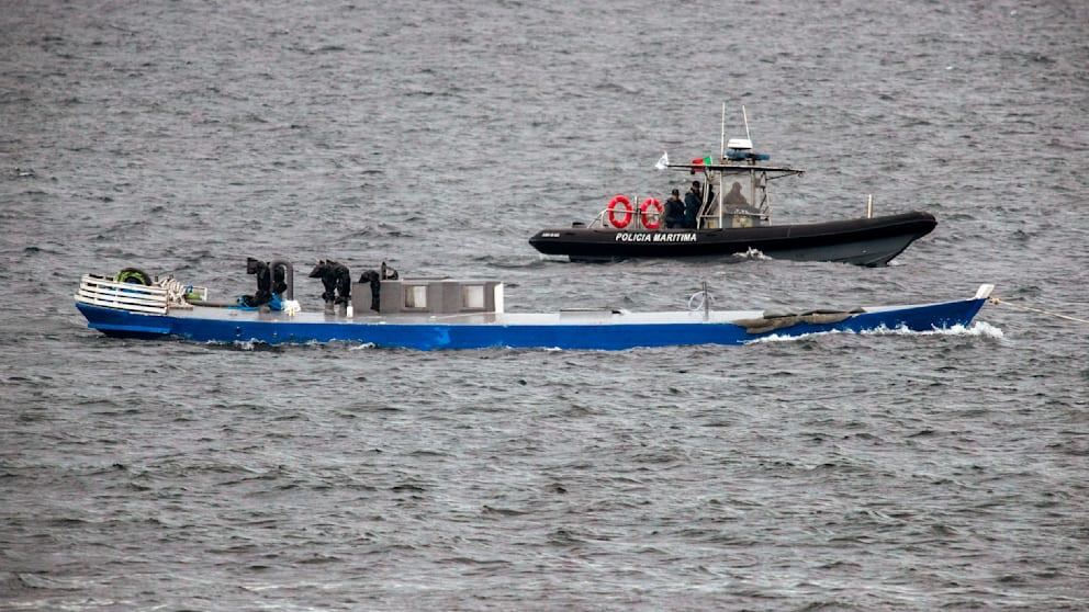 Poliția portugheză a interceptat un semi-submarin artizanal care transporta cocaină în Atlantic.
