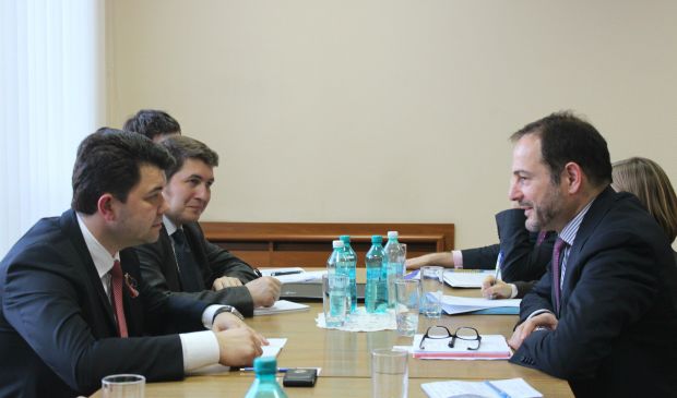 Viceprim-ministrul Victor Osipov a avut o întrevedere cu negociatorul principal al UE pentru Acordul de Liber Schimb cu Moldova, Luc Pierre Devigne, aflat în vizită la Chișinău.
