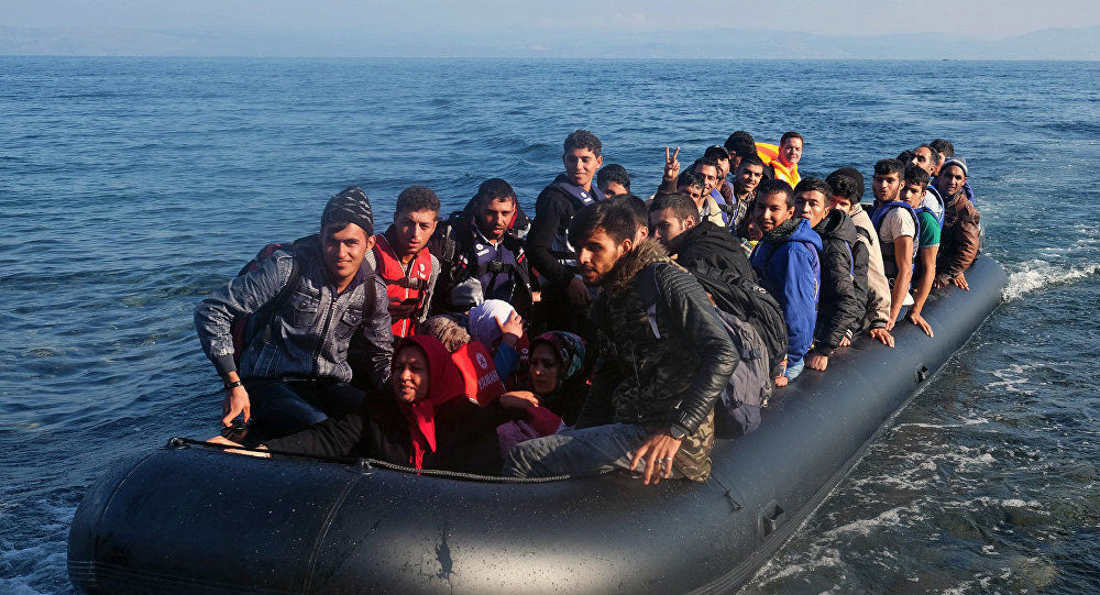 Peste 262 de mii de imigranți și refugiați au ajuns în 2016 în Europa, traversând Marea Mediterană. Foto: Sputnik/ Сергей Строителев