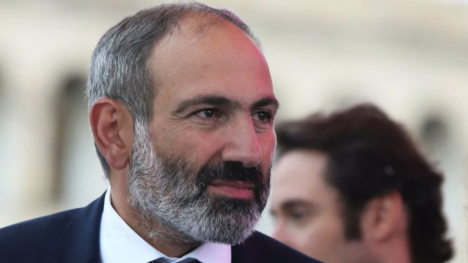Премьер-министр Армении Никол Пашинян подает в отставку.