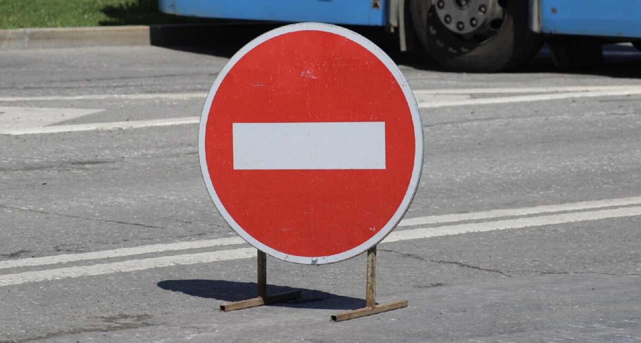 В субботу будет ограничено движение транспорта на одной из улиц столицы.