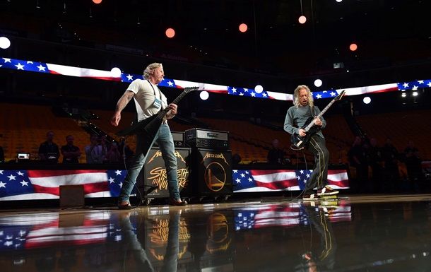 Metallica "разбавит" карантин концертами в Сети.