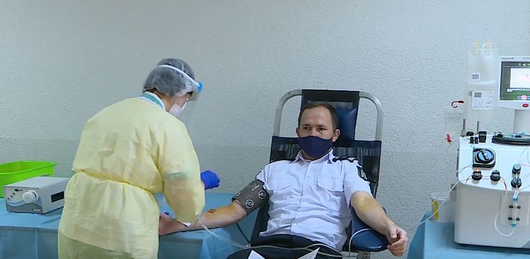 Полицейские со всей страны намерены сдать тысячу литров крови.